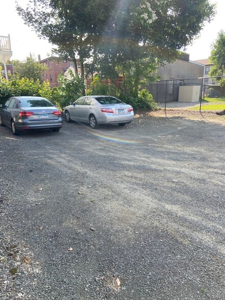 Parking lot - 842 State St