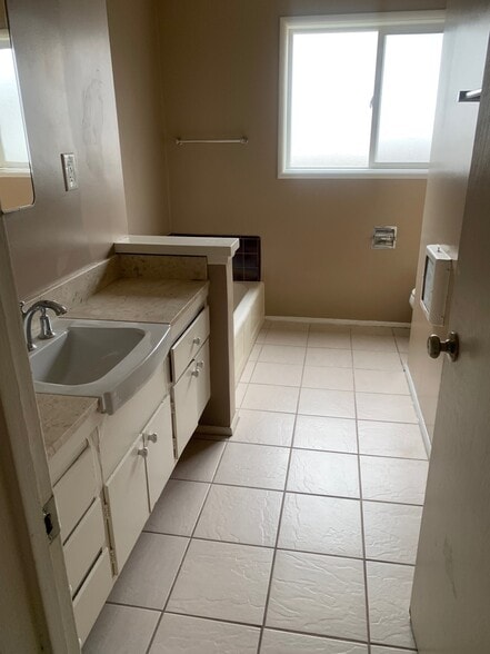 Building Photo - 3045 N Lamer St