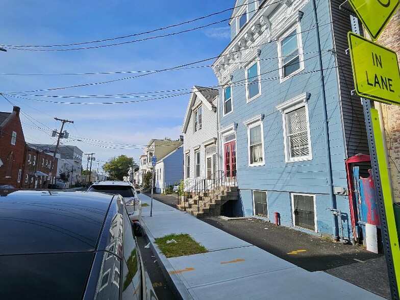 Building Photo - 5 West St