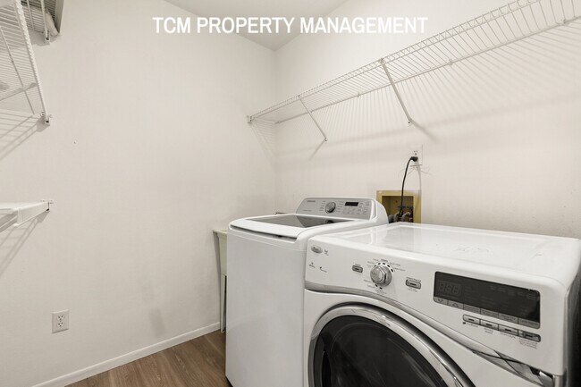 Building Photo - 15703 Midvale Ave N