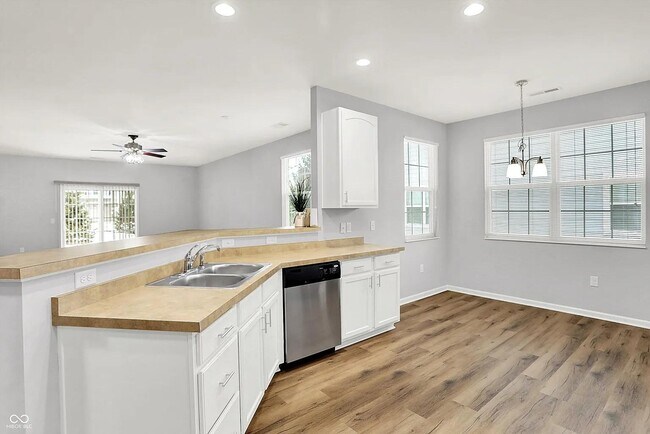 Building Photo - 3538 Heathcliff Ct