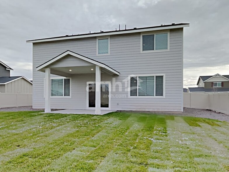 Building Photo - 9472 W Chino St