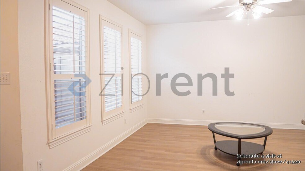 Building Photo - 427 Fuente