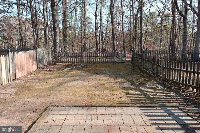 Building Photo - 13 5 Crown Royal Cir
