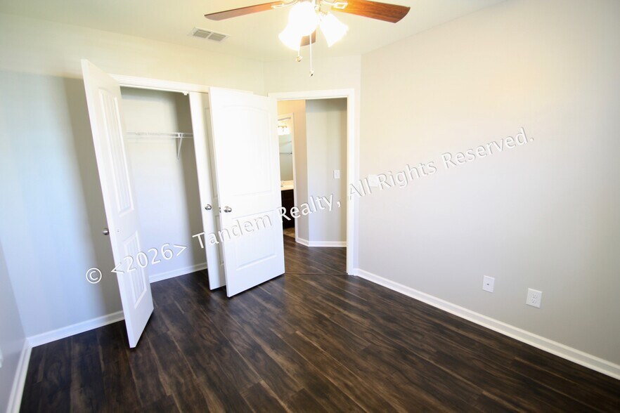 Building Photo - 2115 Longhunter Chase Dr