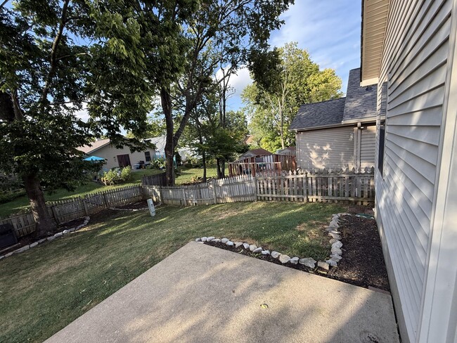 Building Photo - 881 Revere Run Dr
