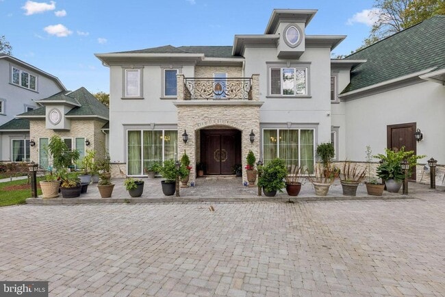 Primary Photo - 855 Dolley Madison Blvd