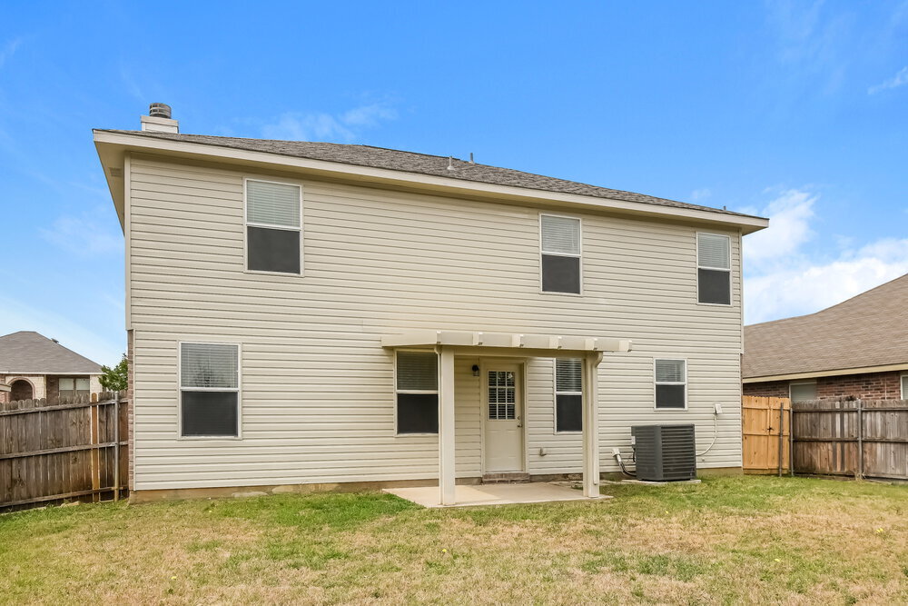 Building Photo - 221 Weber River tr