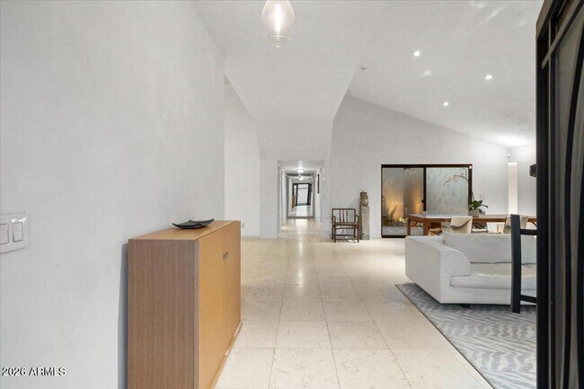 Building Photo - 7922 E Crestwood Way