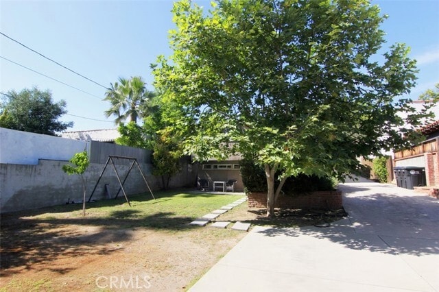 Building Photo - 244 Spencer St