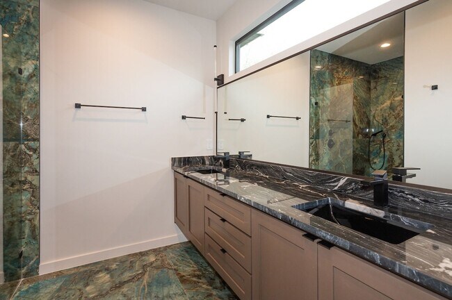 Building Photo - Modern, Updated, South Austin Two Story