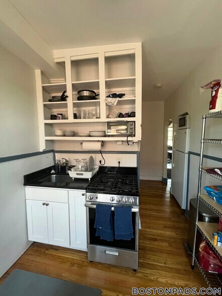 Building Photo - 110 Willow St