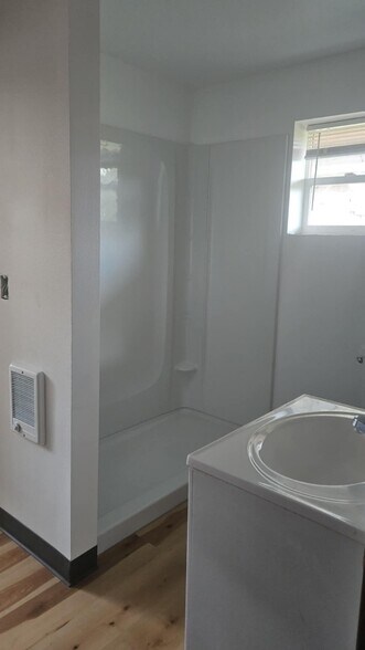 Building Photo - 231 Nass Rd