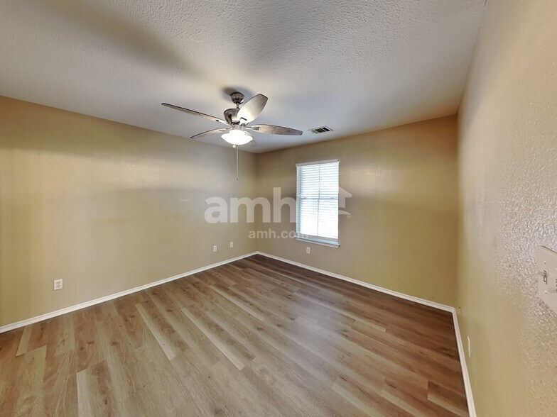 Building Photo - 1237 Vincent Pl