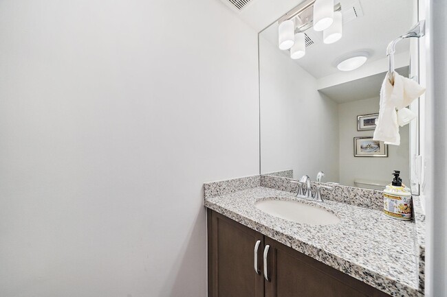 Building Photo - 4925 Pointe Midtown Way