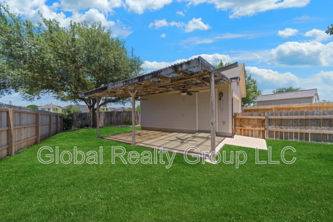 Building Photo - 308 Rustic Tr