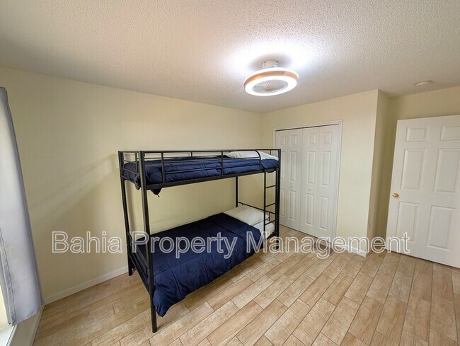 Building Photo - 4656 Ashburn Square Dr