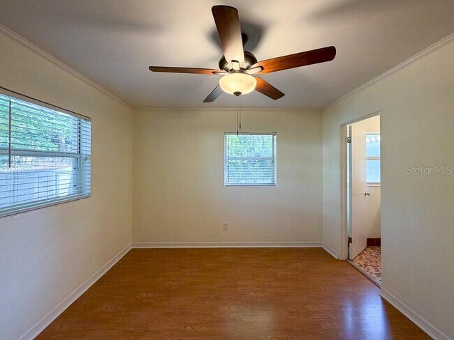 Building Photo - 3027 NW 1st Ave