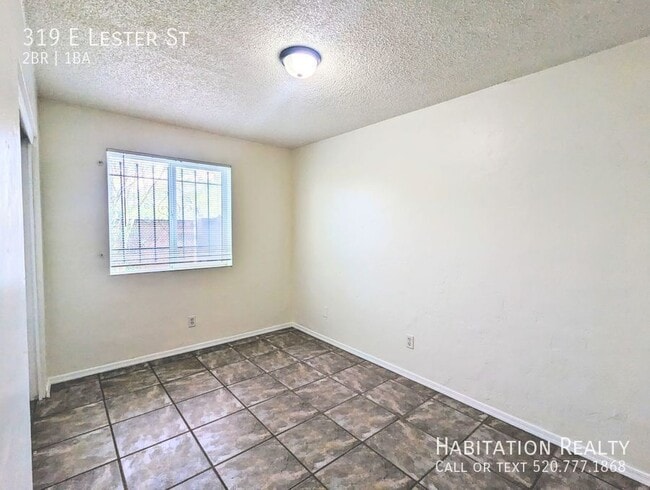 Building Photo - 319 E Lester St