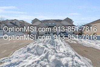 Building Photo - Charming 3-Bedroom Townhouse in Piper School District