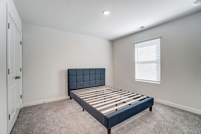 Building Photo - Move-in Ready 3 Bedroom in Mint Hill!