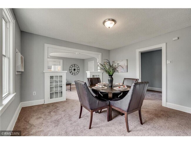 Primary Photo - 3003 California St NE