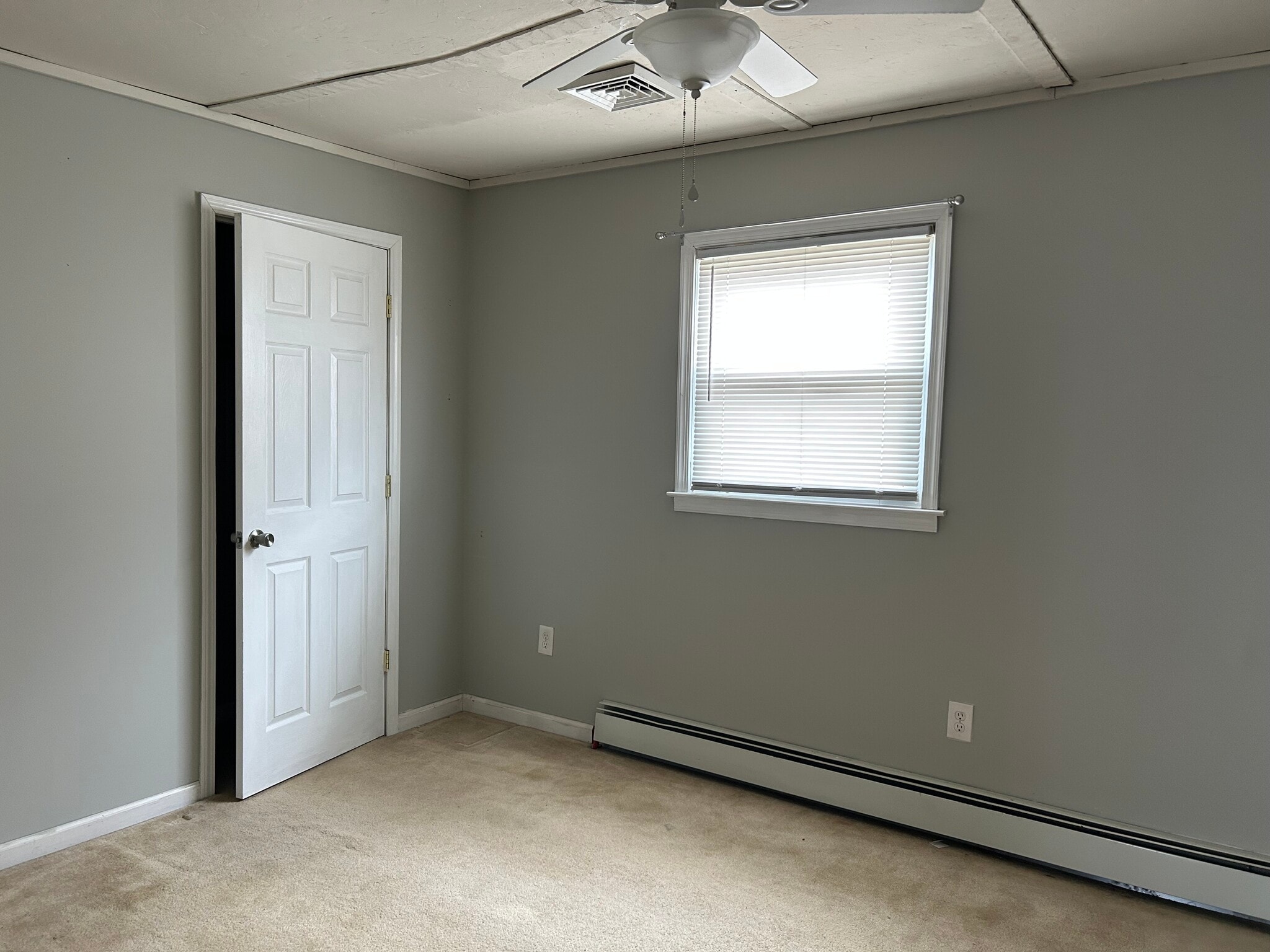 Building Photo - 702 Edmunds Ave