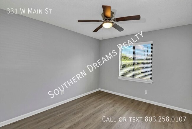 Building Photo - 331 W Main St