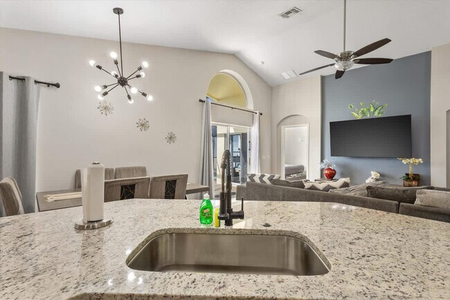 Building Photo - 4715 Cumbrian Lakes Dr