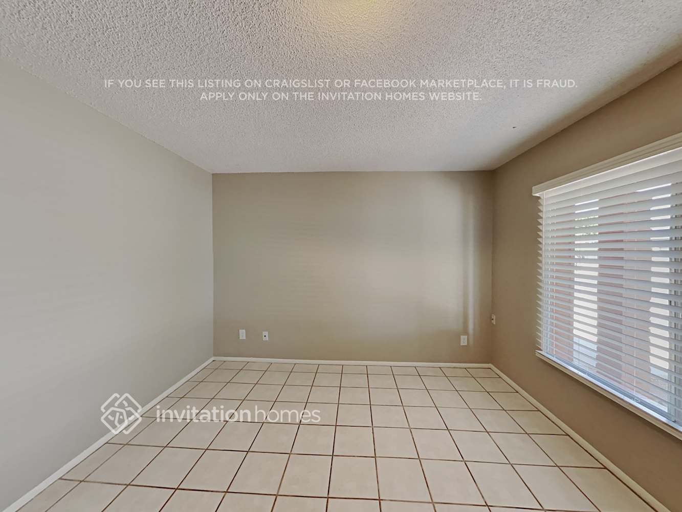 Building Photo - 3743 W Gelding Dr