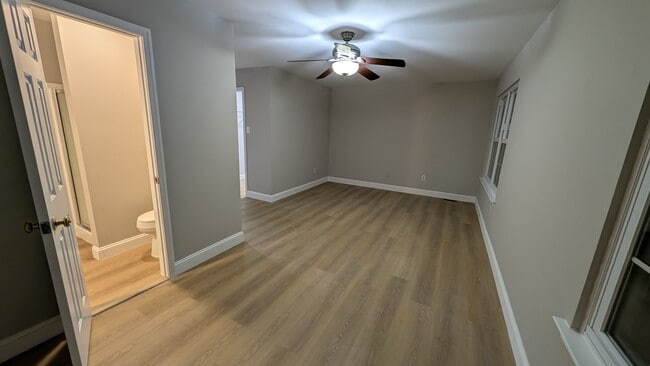 Building Photo - 1070 Millcreek Rd