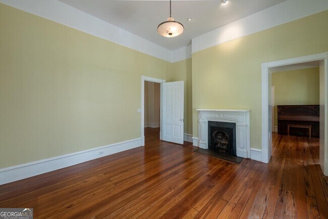 Building Photo - 765 Woodland Ave SE