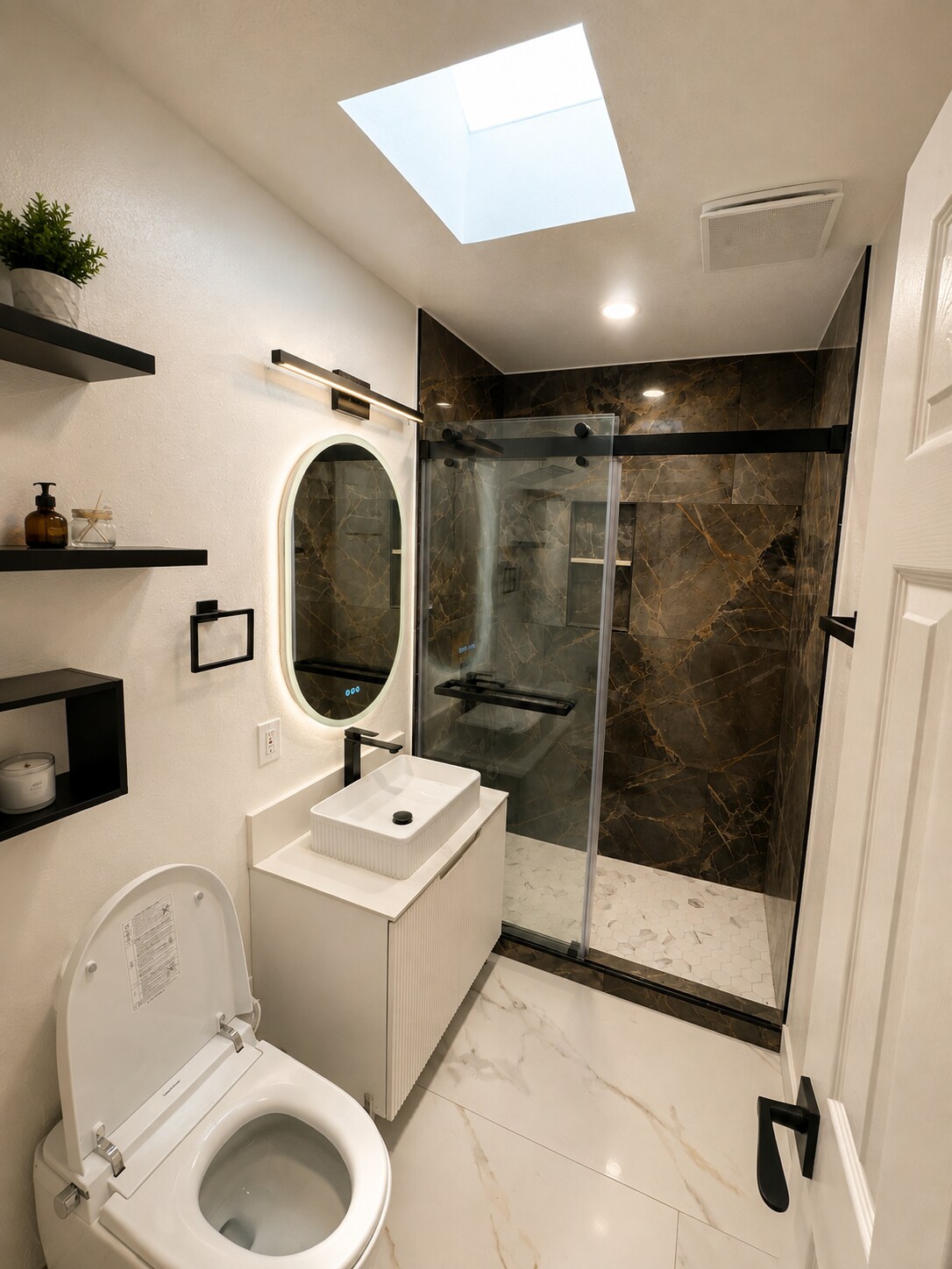Building Photo - 7690 El Chaco Dr