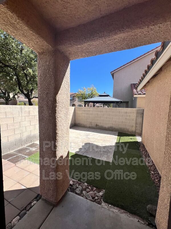 Building Photo - 4970 Volcanic Rock Ln