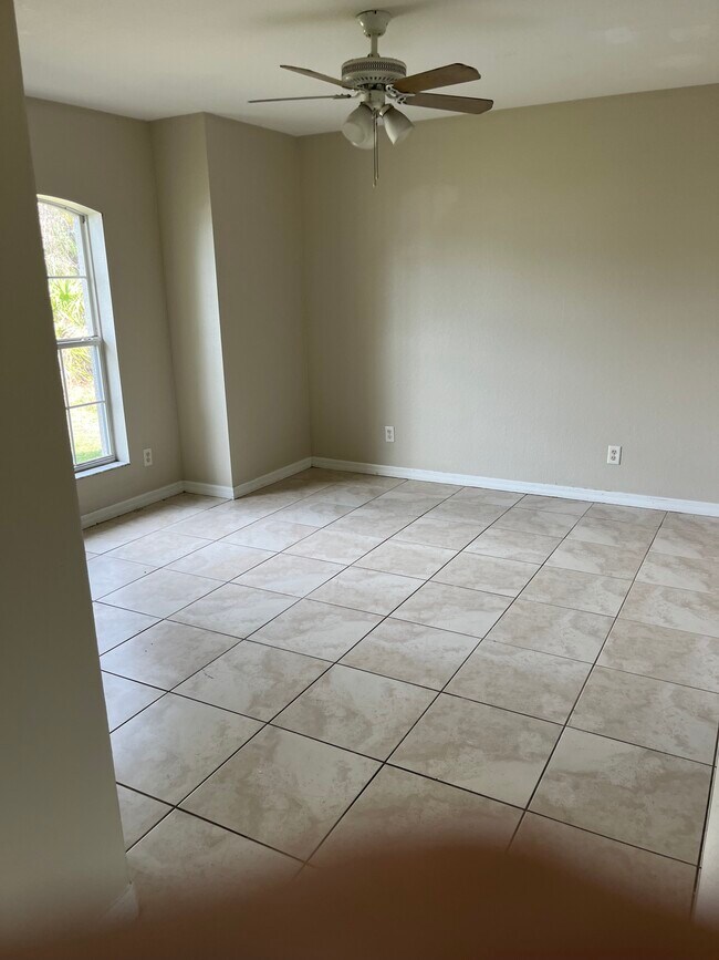 Building Photo - 1534 Mincey Terrace