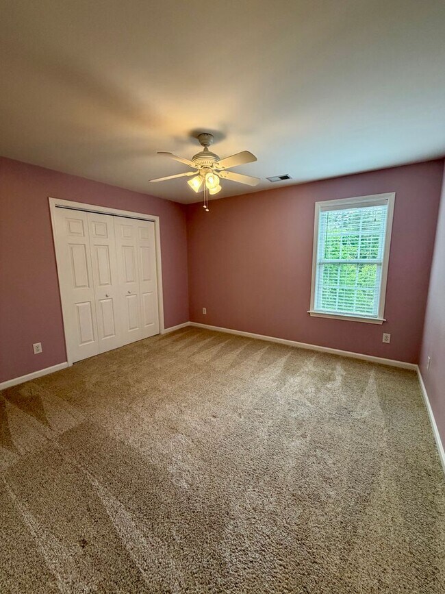 Building Photo - Stunning 5BR Retreat in Gated Village at Telfair