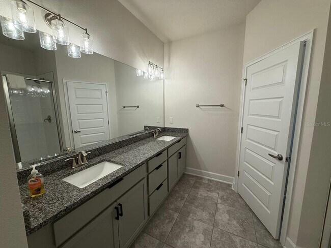 Building Photo - 3828 Sagefield Dr