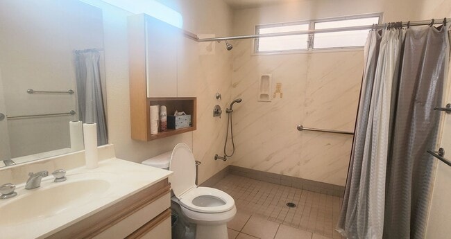 Building Photo - Hidden Gem in Kaimuki – 3 Bed, 2 Bath Home