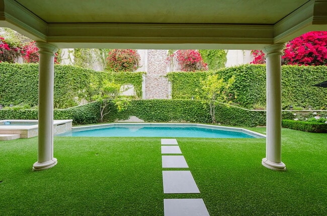 Building Photo - NO MIN CREDIT SCORE REQUIRED, BK OKAY, PAST EVICTION OKAY!, BACKGROUND FRIENDLY. Apply at "The Re...