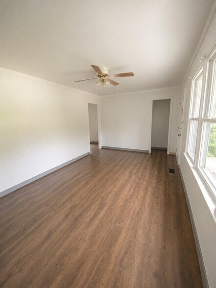 Building Photo - 103 Southwood Dr