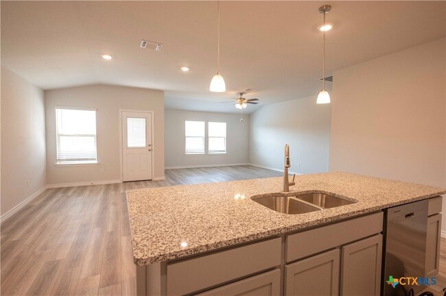 Building Photo - 3701 Moffat Ct