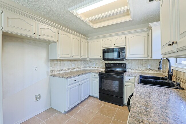 Building Photo - Welcome home to this beautifully updated 3-bedroom, 2-bath home nestled on a quiet cul-de-sac in ...