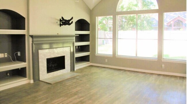 Building Photo - 20910 Kings Clover Ct