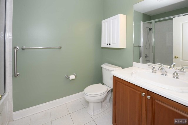 Building Photo - 3101 Rio Vista Dr
