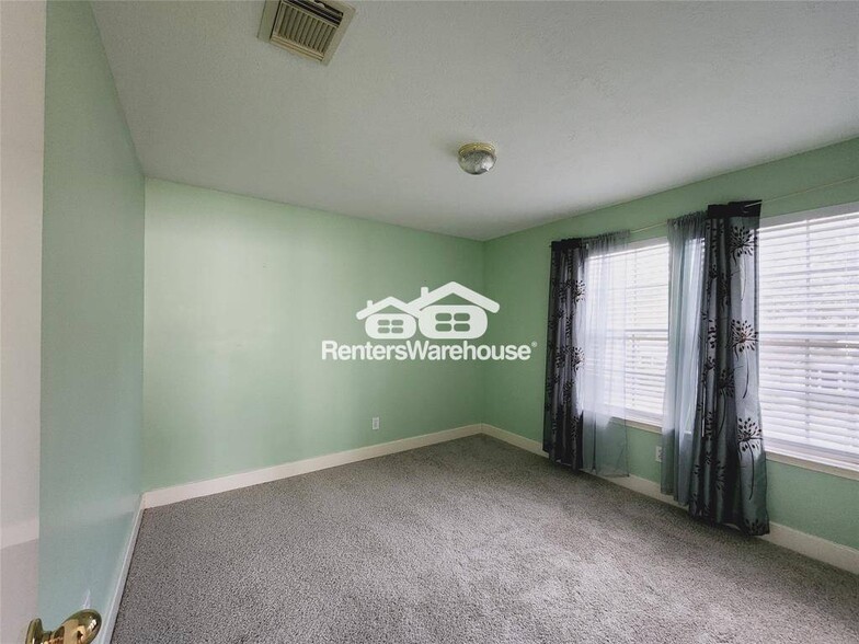 Building Photo - 15859 E Park Ct