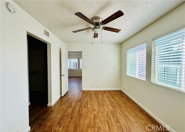 Building Photo - 28 20th Ct