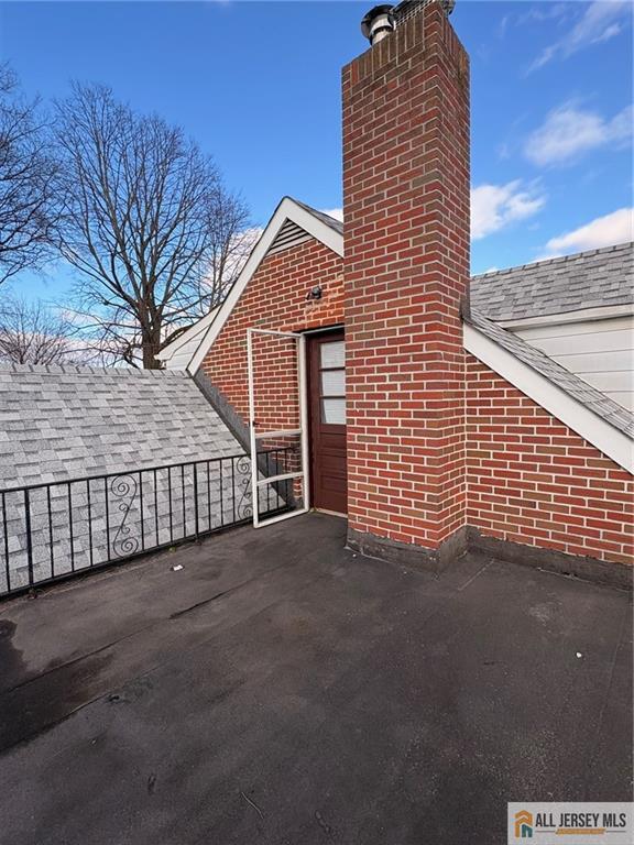 Building Photo - 18 Fountain St