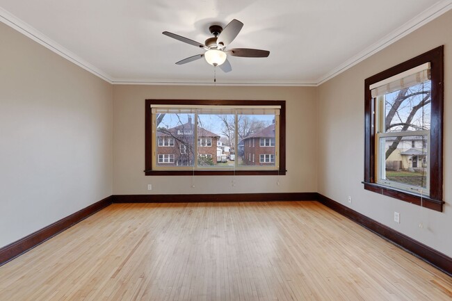 Building Photo - 1610 Charles