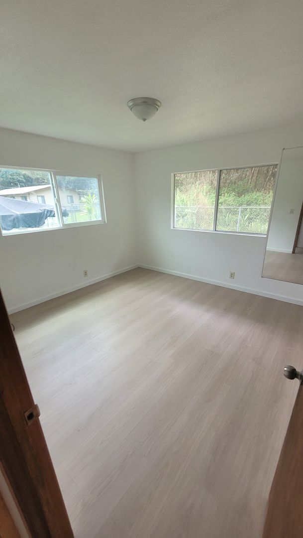 Building Photo - Remodeled 3-Bedroom Home with Garage & Fenced Yard – Easy Access to Hilo