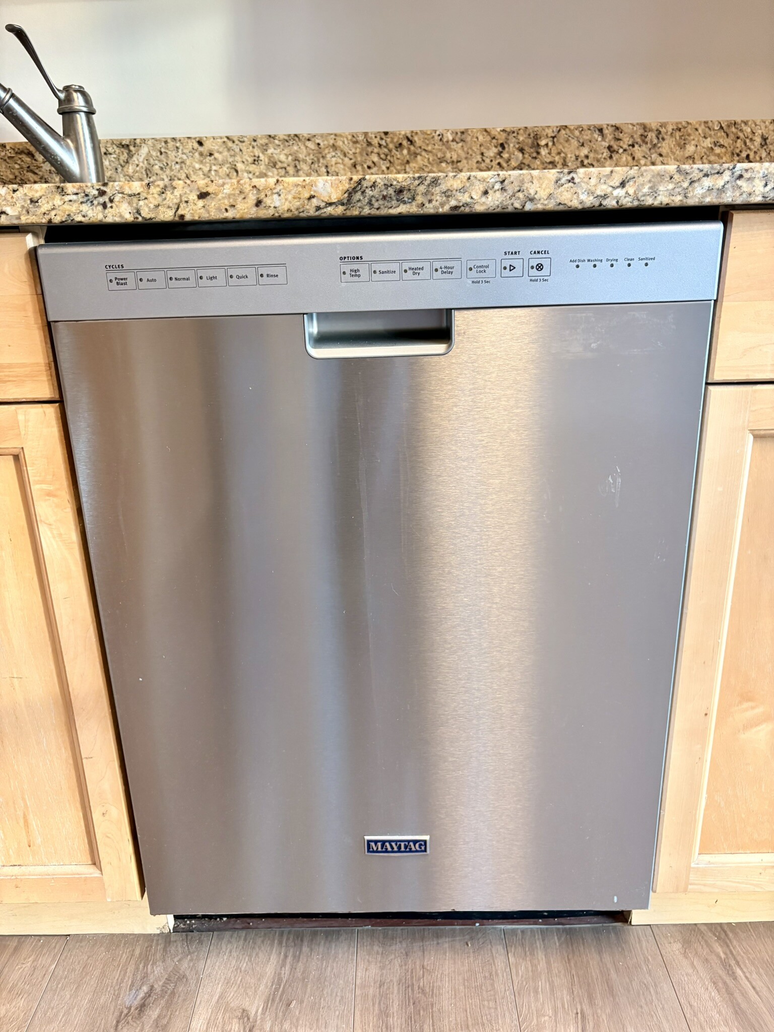 1yr old dishwasher - 11557 Rolling Green Ct